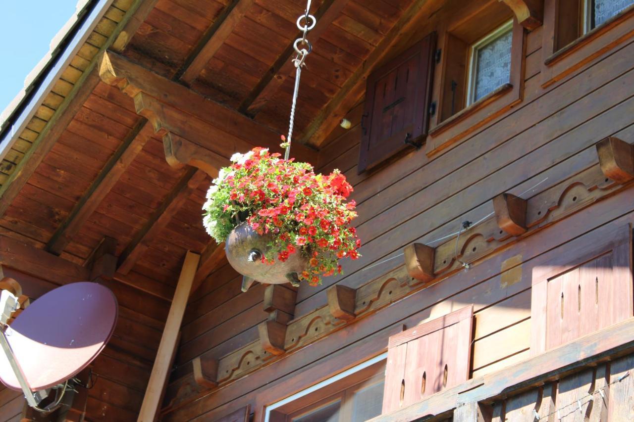 Chalet Le Slalom Arveyes Extérieur photo